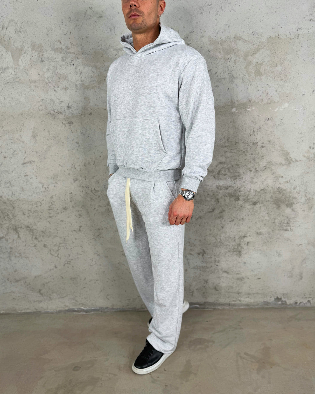 Wide bottom tracksuit